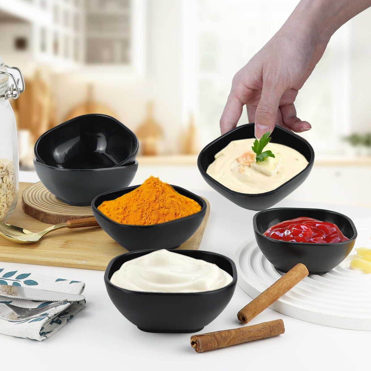 Wrova unbreakable design prevents cracks during meals.