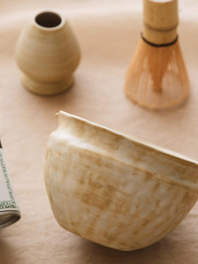WUSEI stainless steel sifter ensures smooth, evenly sifted matcha.