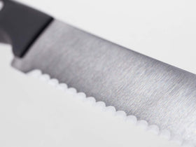 Wüsthof Gourmet knife handle view highlighting ergonomic balance.
