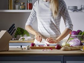 Solingen craftsmanship emphasizes heritage and quality in Wüsthof cutlery.