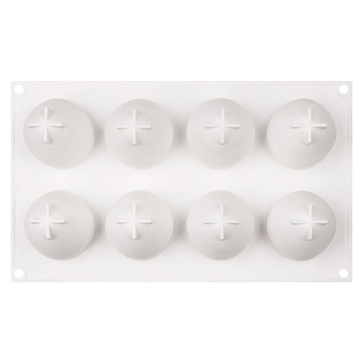 Xcake Lcook strawberry mold used during family baking sessions.