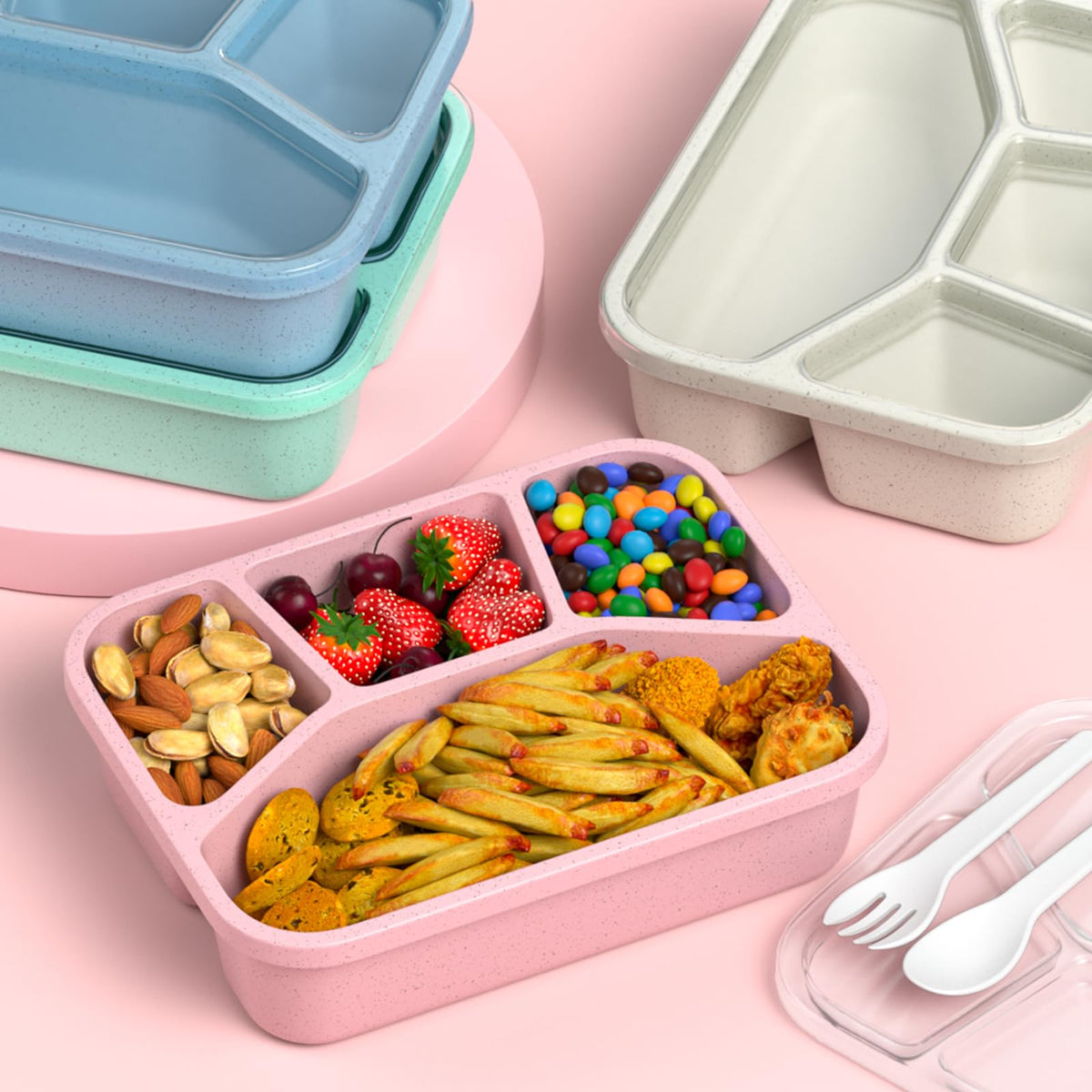 XGXN Bento Box cat-ear handle lid for easy opening.