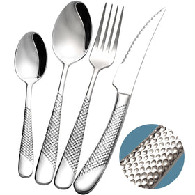 Xideman 16-piece hammered cutlery set packaging on display