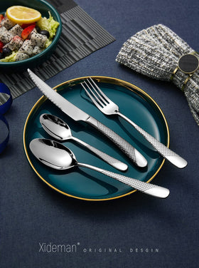 Xideman ultra-sharp two-in-one serrated knife close-up for precise cuts