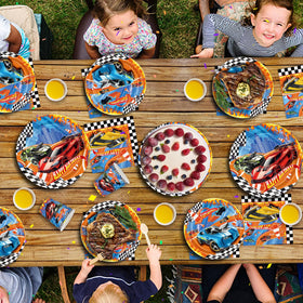 XIENBLOC 24-piece tableware provides complete party setup.