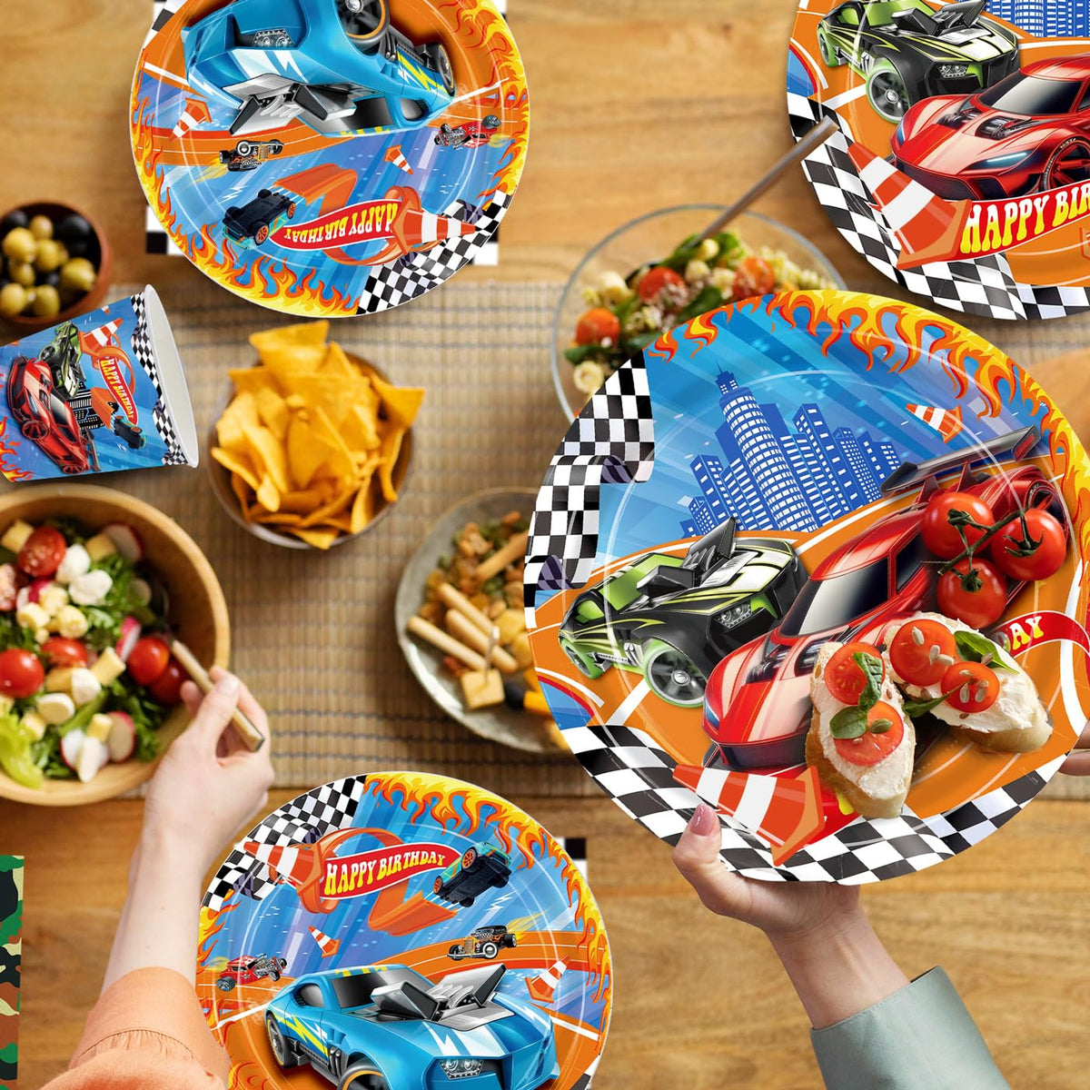 XIENBLOC disposable cutlery for fast cleanup and convenient service.
