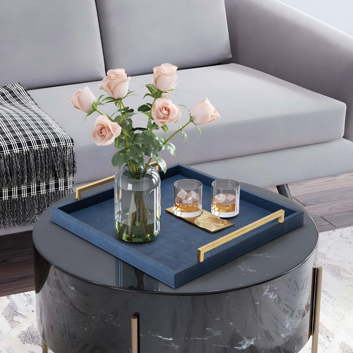 XIGEXIGE spill-resistant surface cleans quickly after use.
