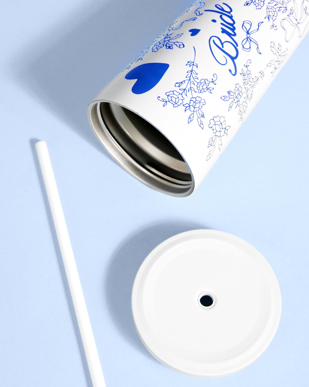 xo, Fetti strong insulation supports all-day sipping through celebrations.