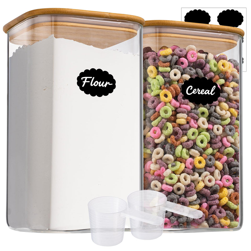 Xoniwis wide-mouth flour and sugar containers for easy access and freshness.