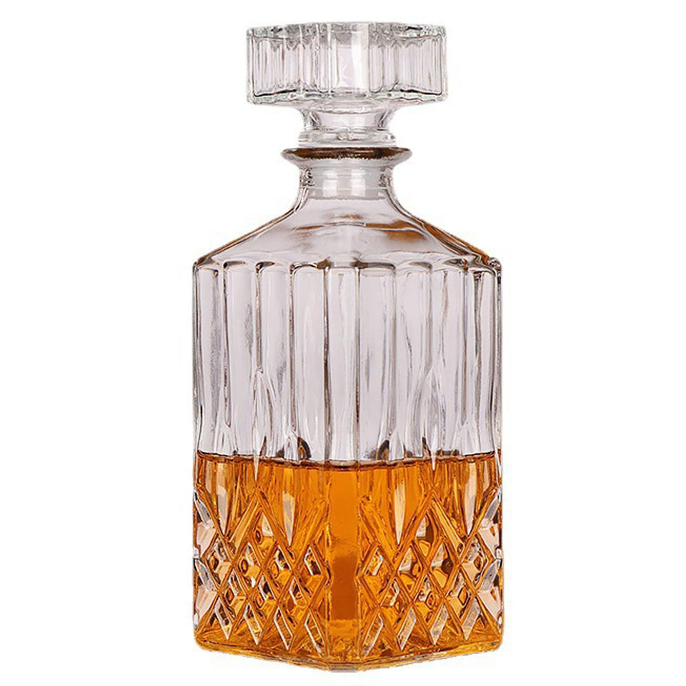 XXYXXY Diamond Decanter close-up showing clarity for premium spirits.