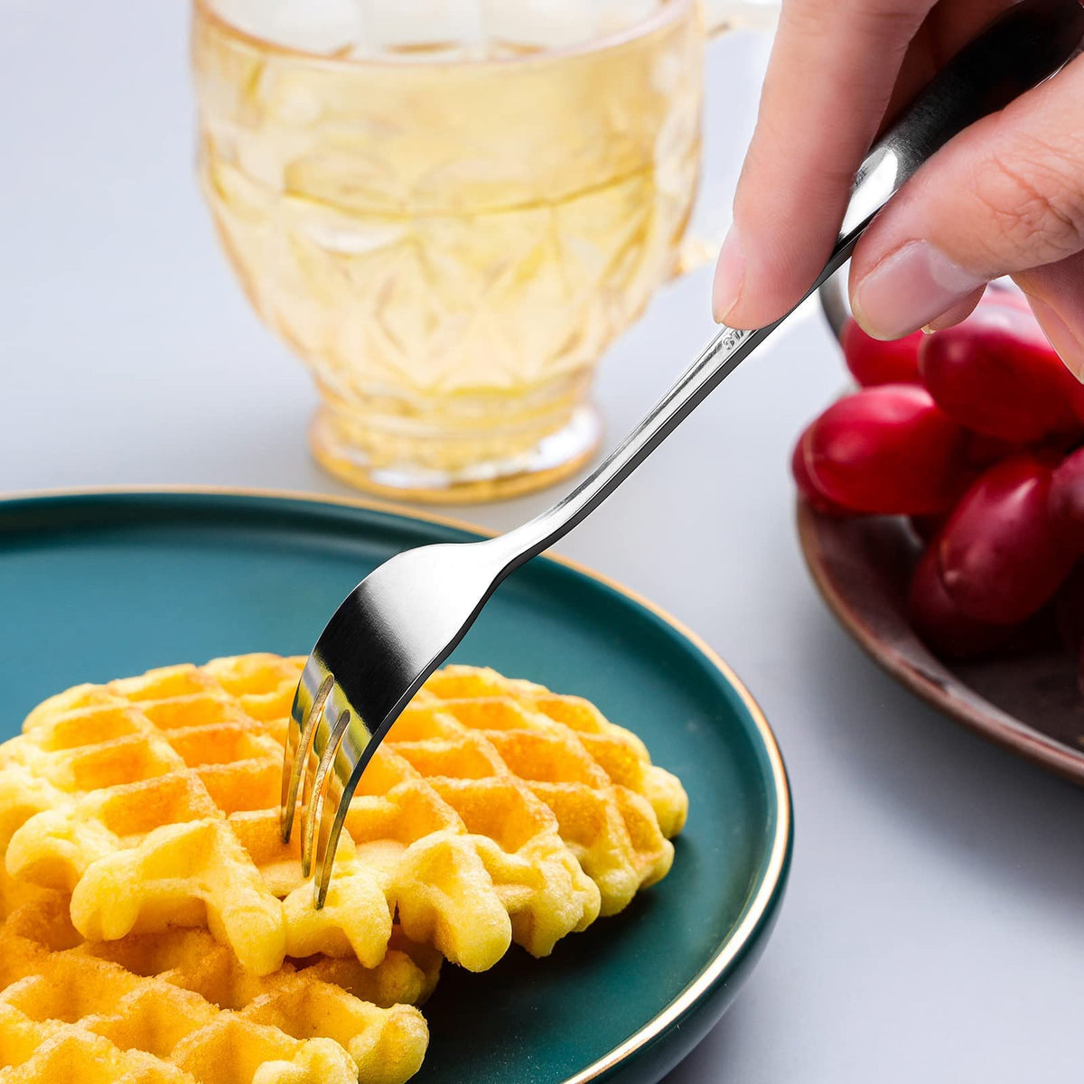 XXZWSJSH dishwasher-safe utensils simplify kitchen cleanup.