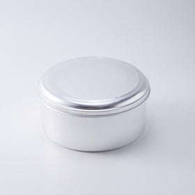 Xylarnoveth home and professional baking mold for gatherings.