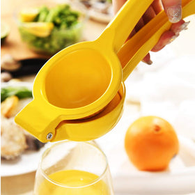 Y-Me aluminum lemon press with ergonomic handle for comfortable, extended use.
