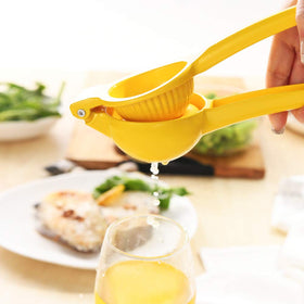 Y-Me rust-resistant kitchen juicer built for daily citrus tasks.