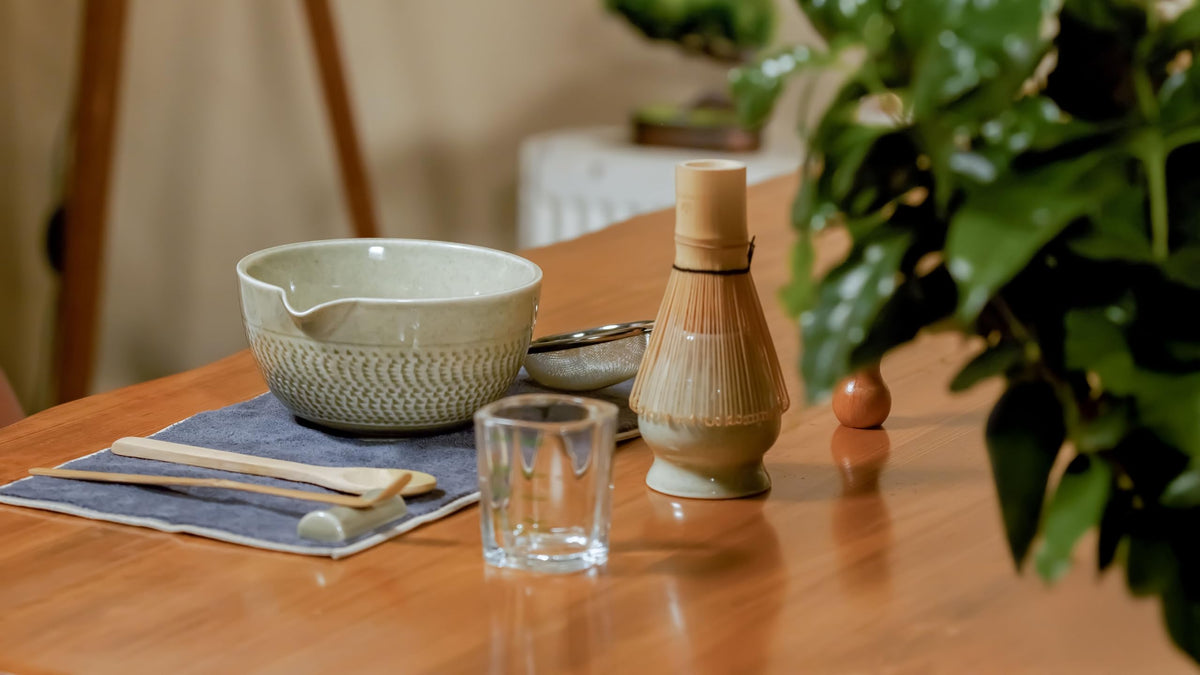 Yabercha matcha kit on display, ideal for gifting or daily rituals.