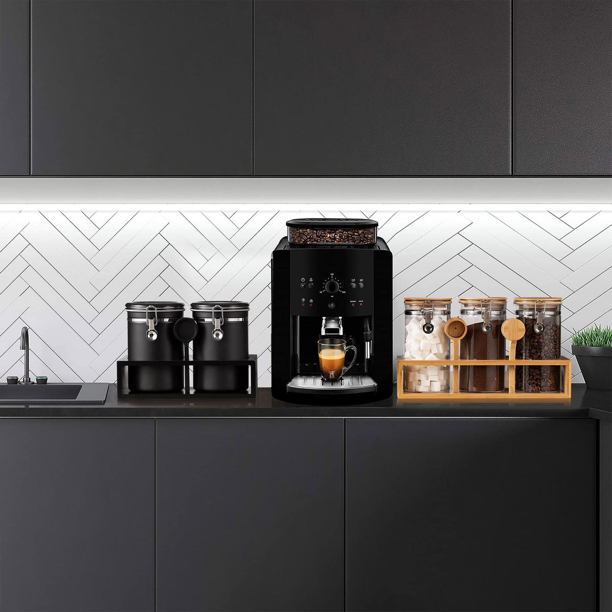 Yangbaga durable black stainless steel coffee jar blends style and practicality.