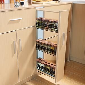 Yangbaga square glass design maximizes shelf space and stackability.