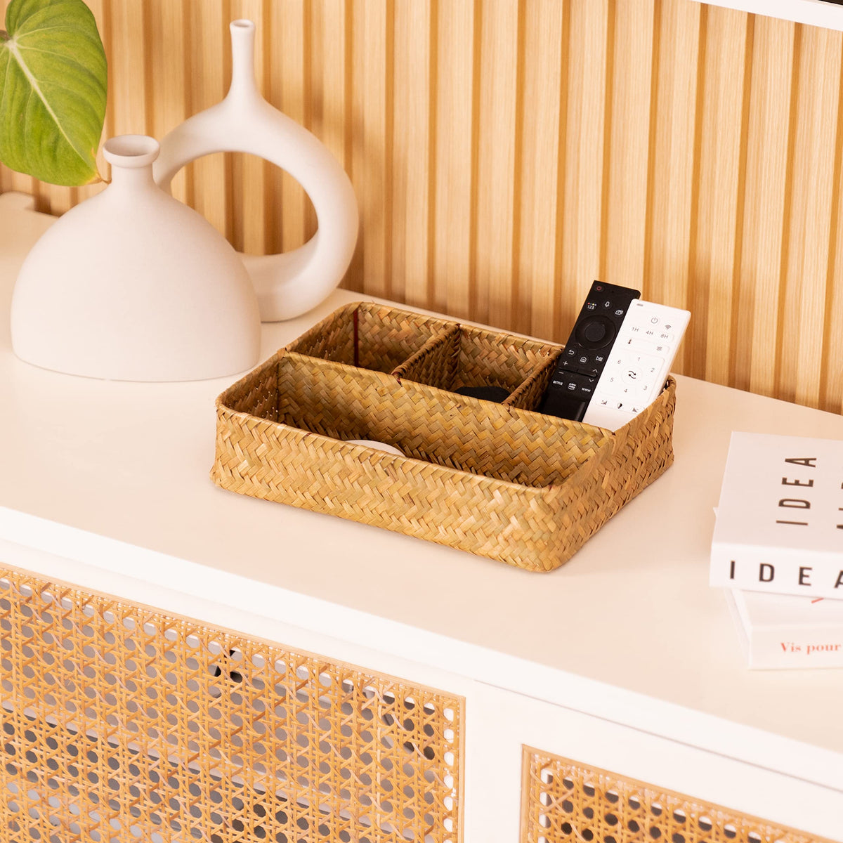 YANGQIHOME compact organizer fits shelves or counters for quick access.