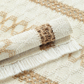 YANGQIHOME placemats protect surfaces from heat and spills during meals.