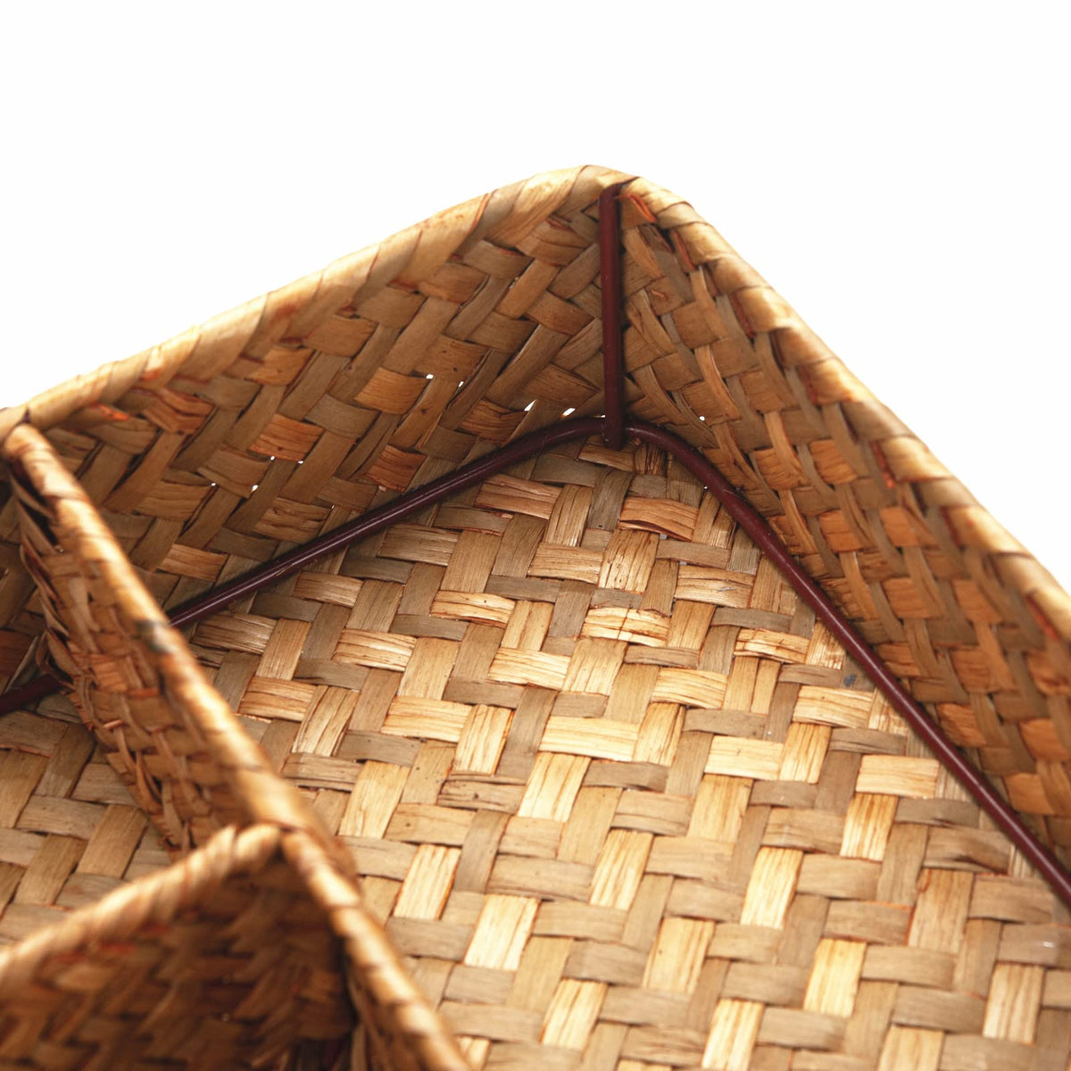 YANGQIHOME seagrass basket organizes coffee condiments on the countertop.