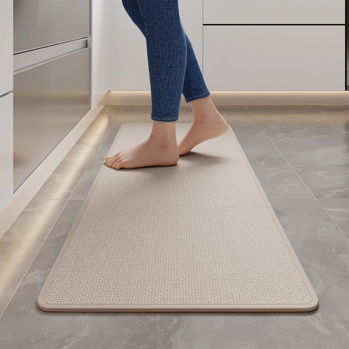 YDKGL anti-slip back kitchen mat keeps you steady on smooth floors.