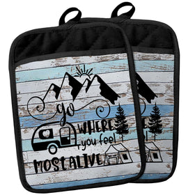 YeiHe camping pot holder with pocket design safely handles hot cookware.