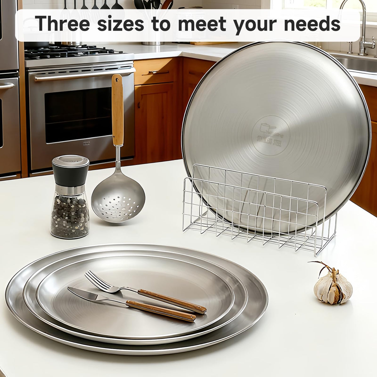 YeKuKing 16-inch pan shows gentle slope and brushed surface for easy release.