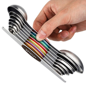 YellRin magnetic dual-ended spoons for precise measurements.