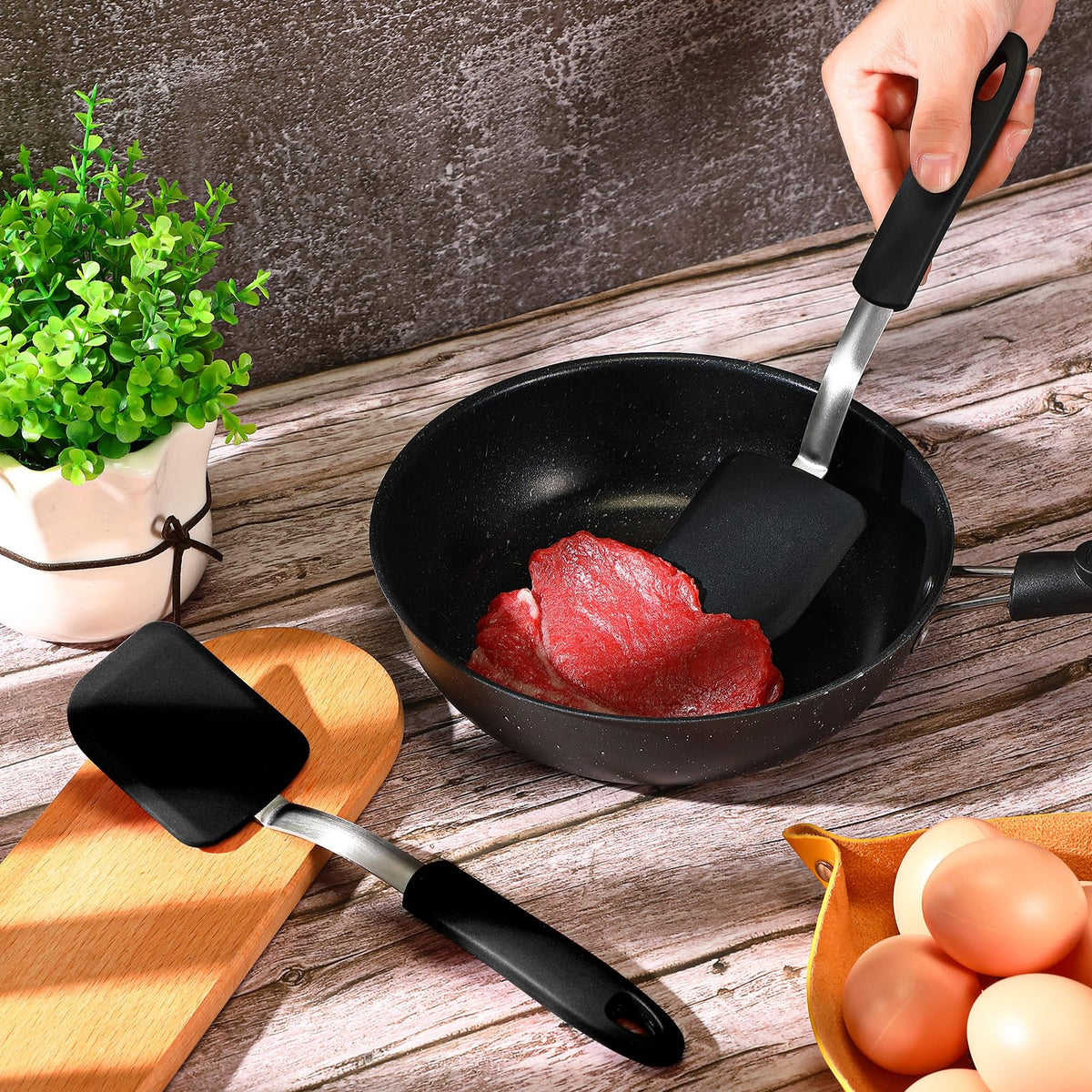 Yetene dishwasher-safe spatula set simplifies cleanup after baking sessions.