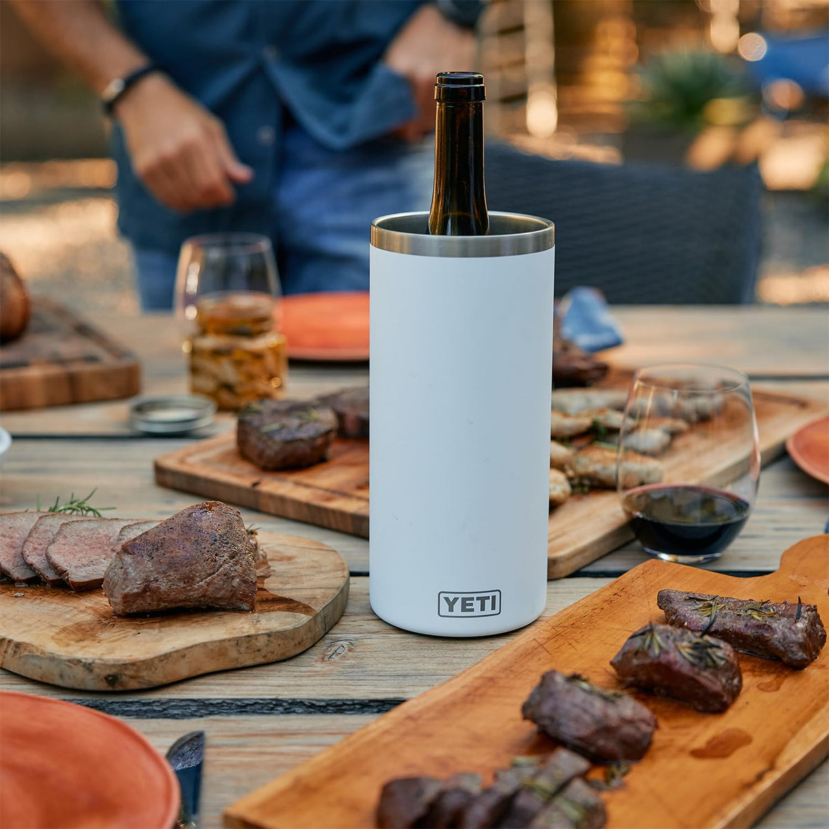 YETI Bearfoot non-slip ring stabilizes your bottle on any surface.