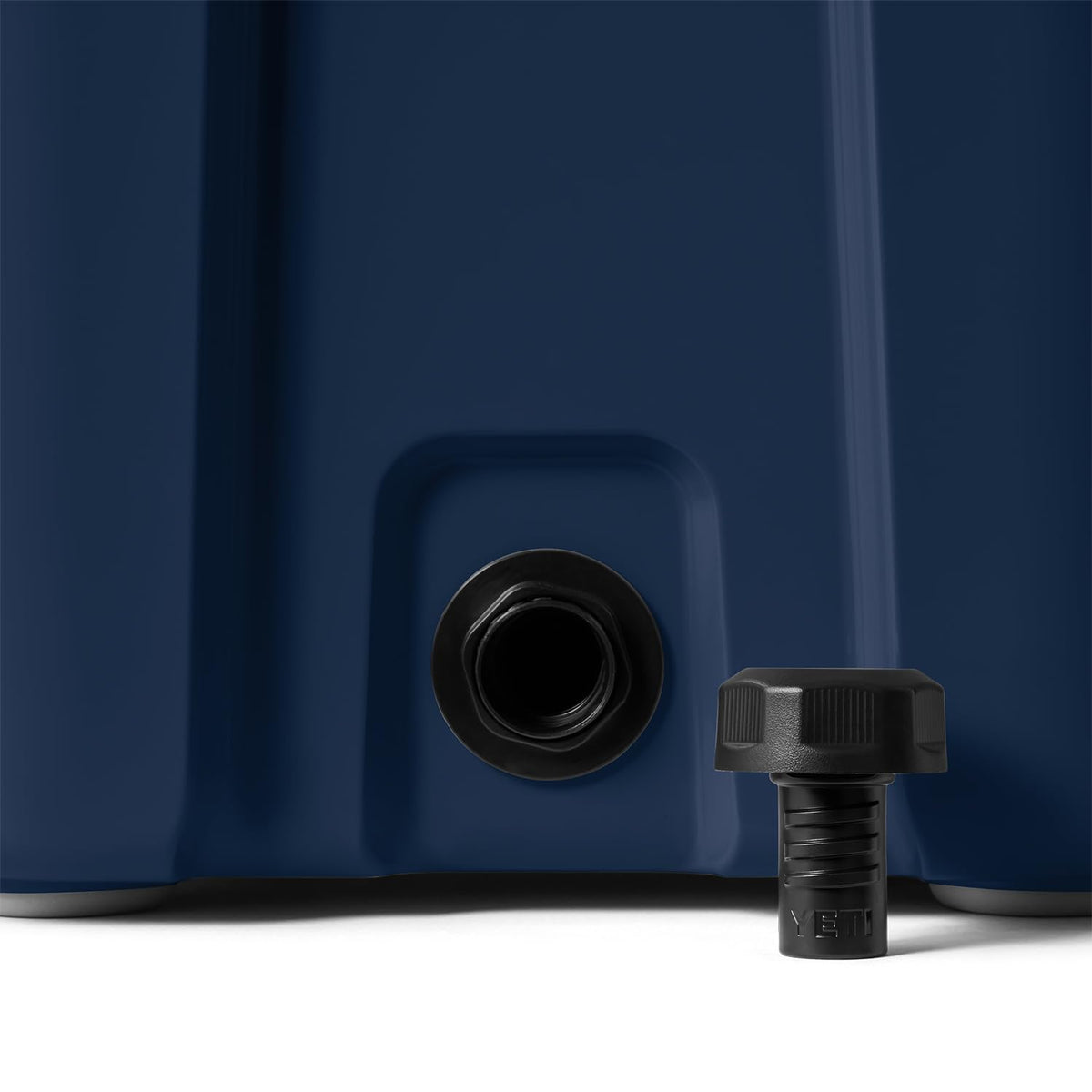 YETI Roadie 24 2.0 navy capacity for up to 33 cans or 26 lb ice