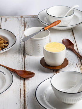 YHOJOY butter dish as a gift-ready kitchen accessory