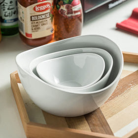 YHOSSEUN porcelain is microwave- and dishwasher-safe for easy cleanup
