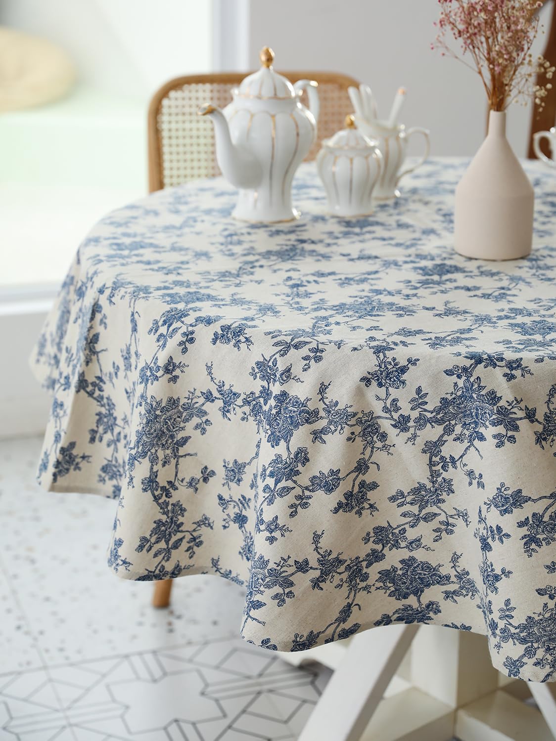 YiHomer Pastoral suitable for indoor and outdoor dining settings