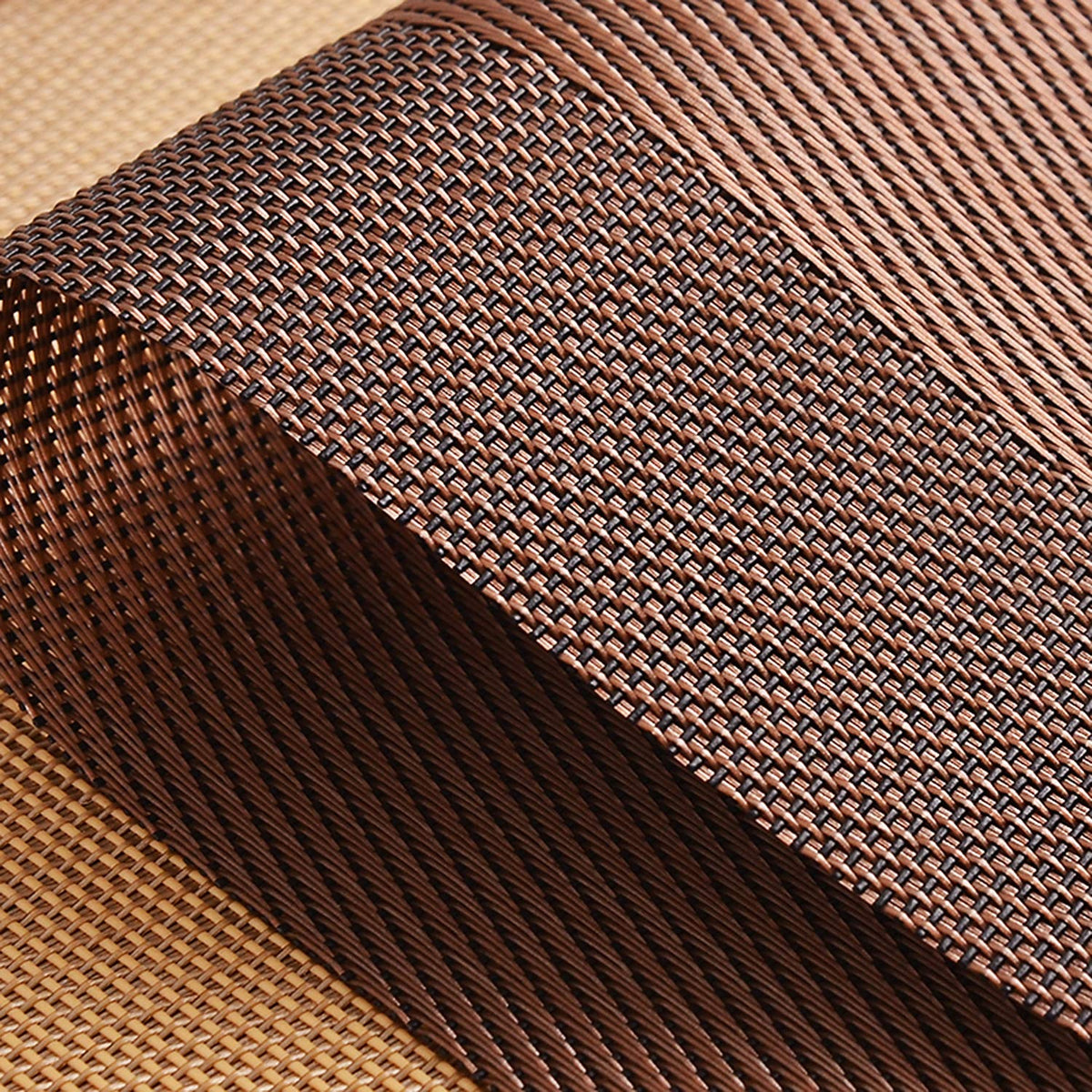 Yiaizhuo placemats provide 18x12 inch coverage to protect surfaces during meals.
