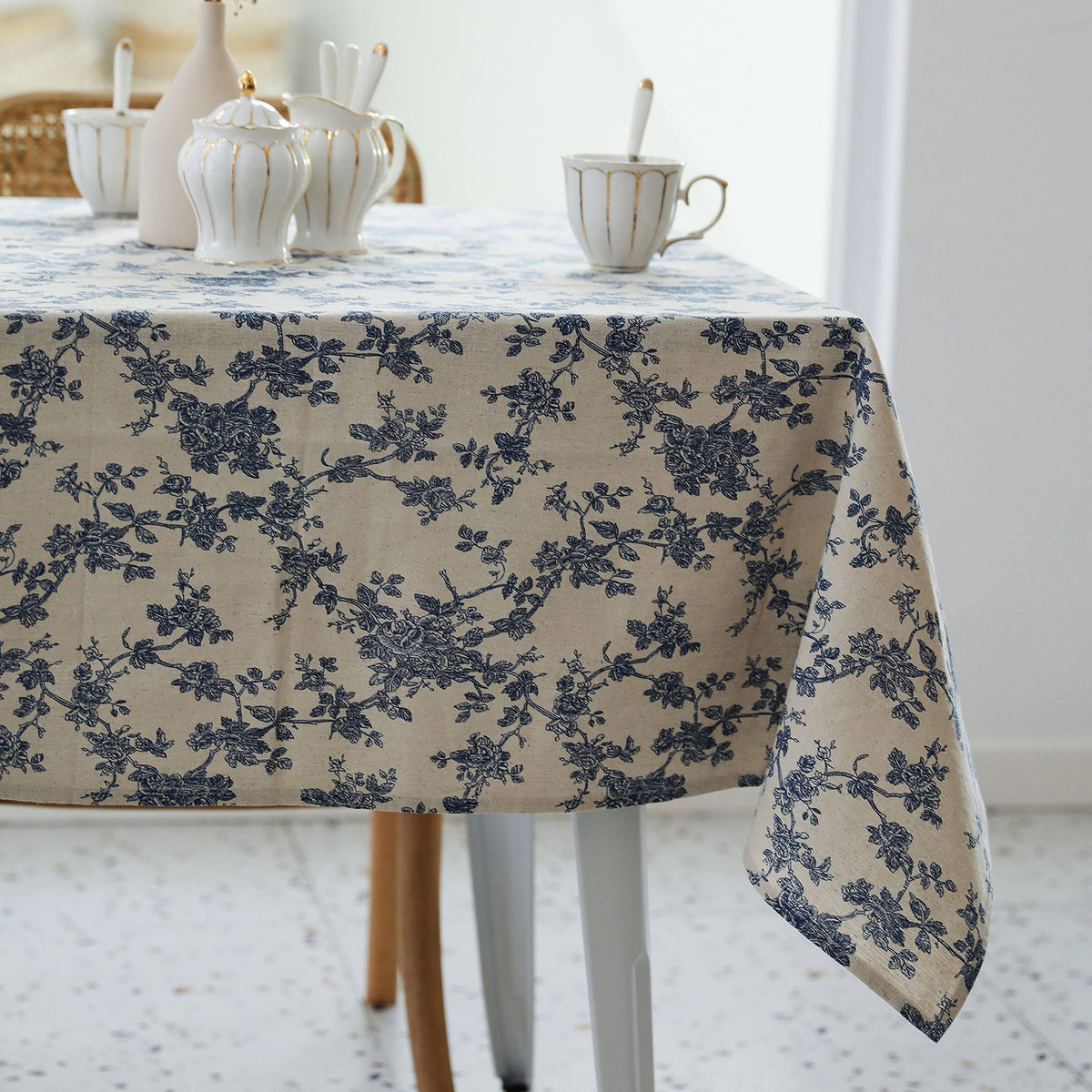 YiHomer Pastoral floral dark blue rectangle tablecloth on a dining table for gatherings