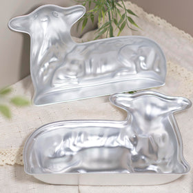 Yikinip lamb cake pan showing 12x8x2 size for a striking centerpiece.