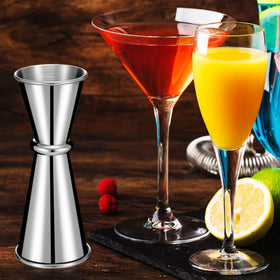 Yinkin deep-cup double jigger reduces spills during pouring.