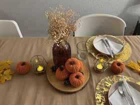 YLUSUJAKX 13-inch round mats with gold foil accents for wedding-worthy decor