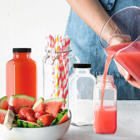 Yokodaza sponge brush demonstrates quick easy cleaning for reusable bottles.