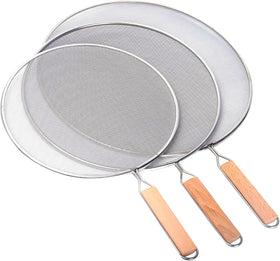 YOLOPLUS+ 9.44-inch wooden-handle splatter screen protecting the stove from grease