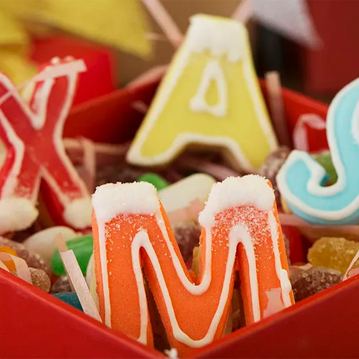 Yomfut deep-cut 1-inch design ensures clean edges for professional-looking cookies.