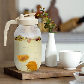 YORY wide-mouth spout for smooth, mess-free pouring