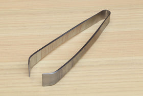 Yoshihiro 18-0 stainless steel construction resists corrosion.