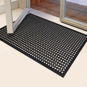 Yoshiko non-slip commercial mat reduces slips in high-traffic areas