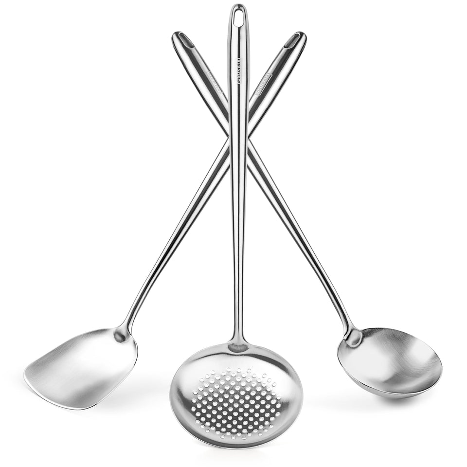 Yosukata 17-inch wok spatula with heat-resistant handle for safe stir-frying.