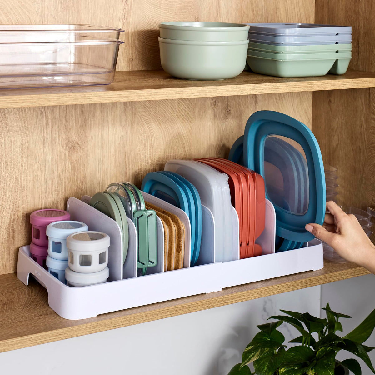 No tools required for setup; quick, tool-free lid organization with StoraLid.