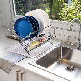 Youeon compact rack keeps countertops tidy without sacrificing capacity