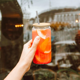 YOUKE OLA borosilicate glass construction offers durability and fridge-safe versatility.