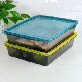 Youngever bacon containers with tight lids help seal in freshness.
